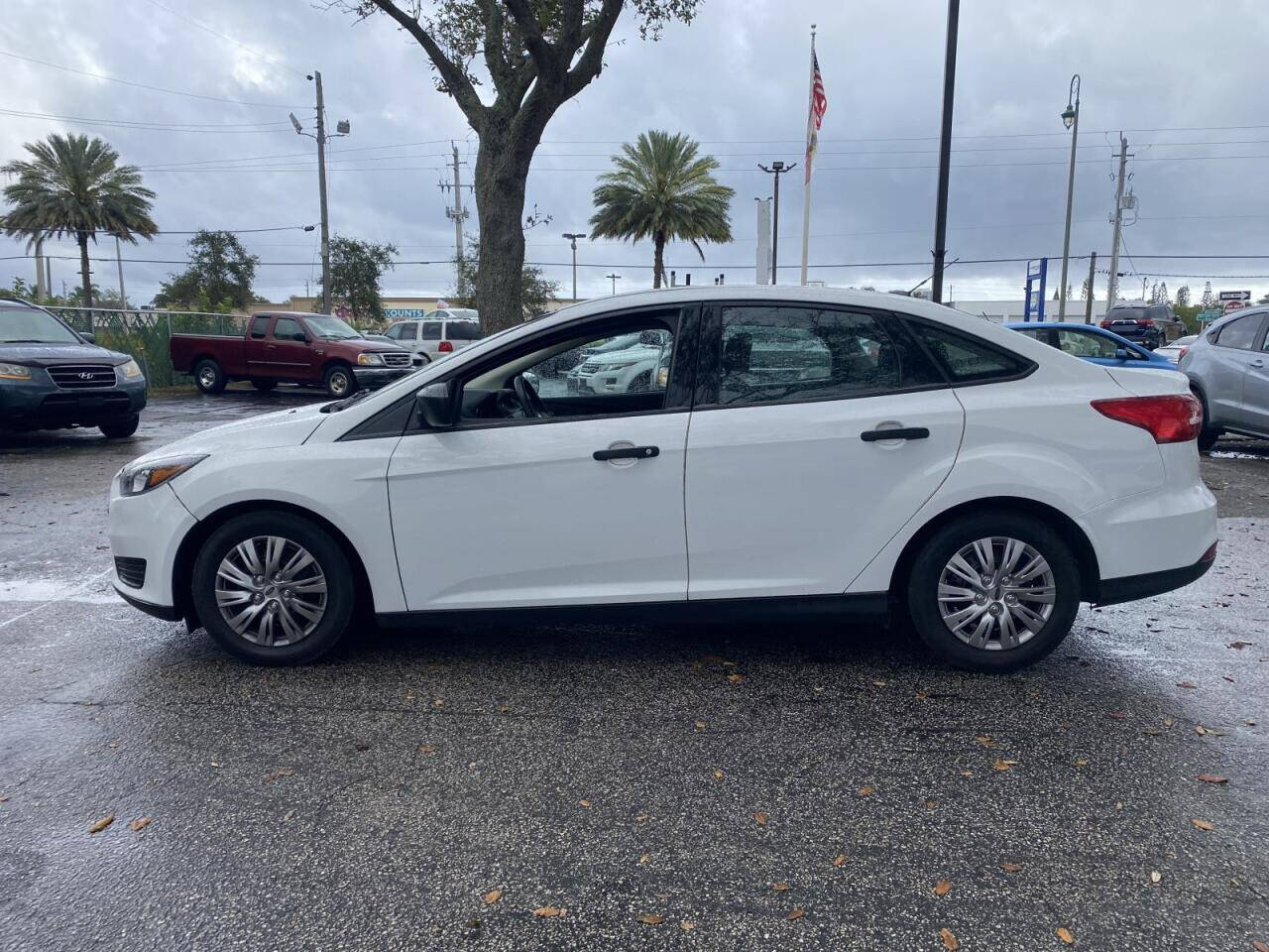 2016 Ford Focus  - $9,985