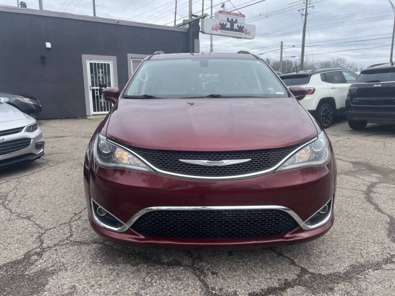 2017 Chrysler Pacifica Touring-L