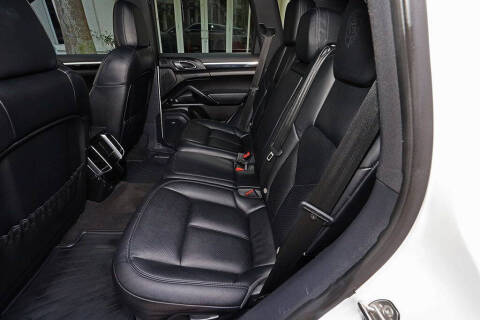 2018 Porsche Cayenne Platinum Edition