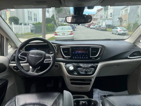 2017 Chrysler Pacifica