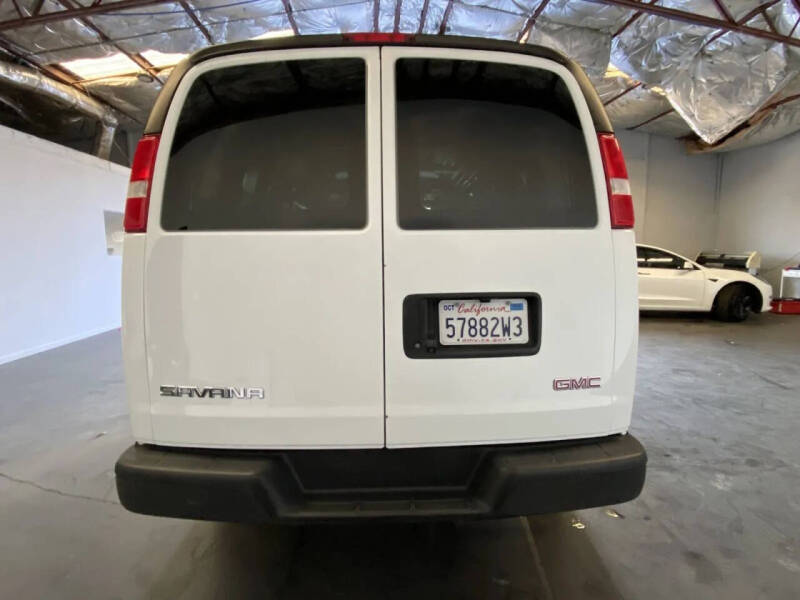 2021 GMC Savana 2500