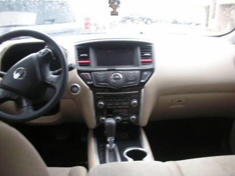 2017 Nissan Pathfinder