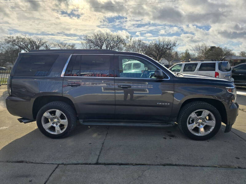 2016 Chevrolet Tahoe LT photo 6