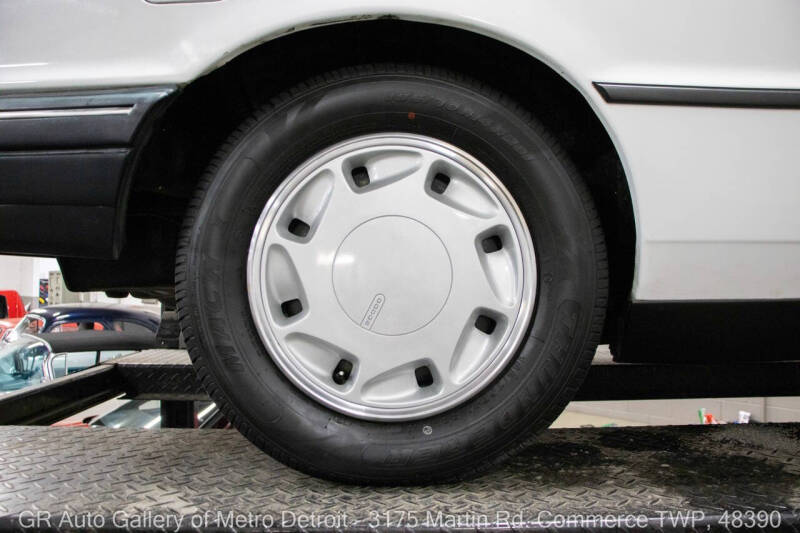 1991 Dodge Shadow Highline