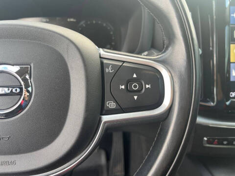 2018 Volvo XC60 T5 Momentum