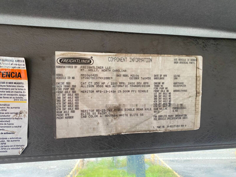 2007 Freightliner M2 106