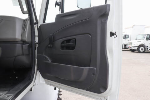 2018 International DuraStar 4300