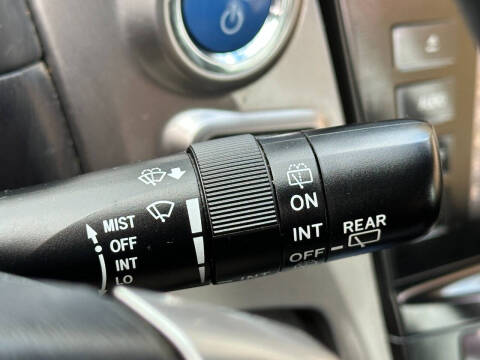 2015 Toyota Prius v Three