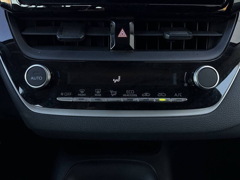 2025 Toyota Corolla Hybrid LE