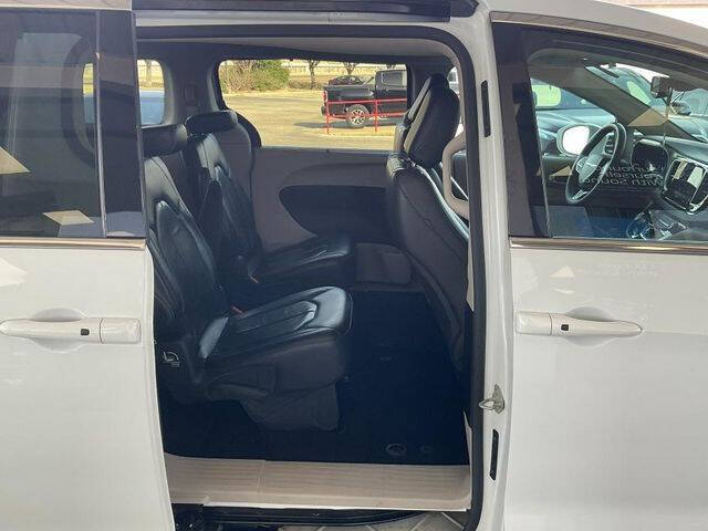 2022 Chrysler Pacifica Touring L