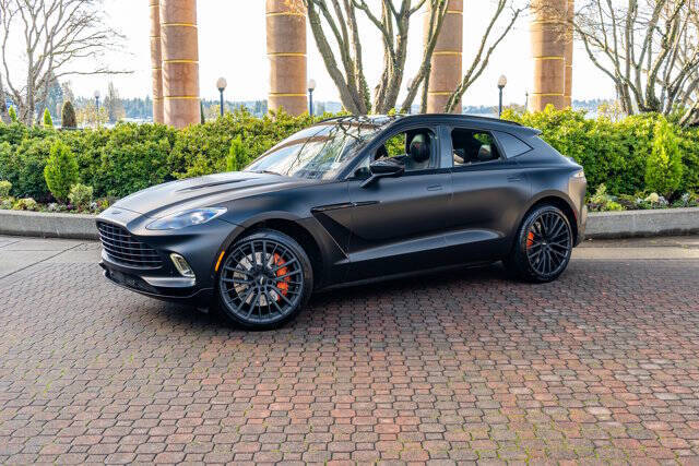2022 Aston Martin DBX