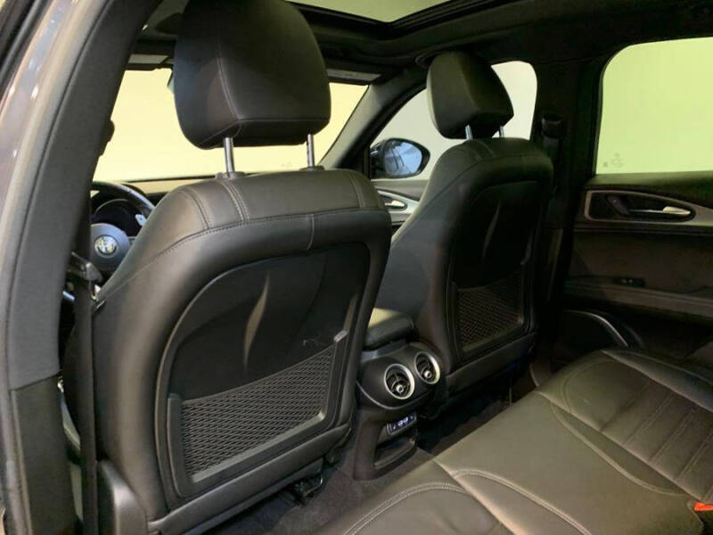 2023 Alfa Romeo Stelvio Veloce