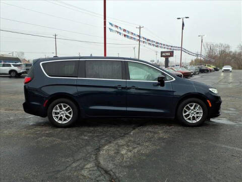2024 Chrysler Pacifica Touring L