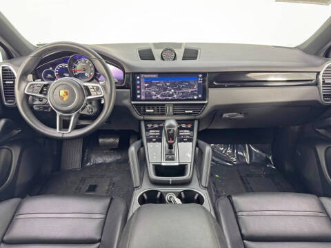 2022 Porsche Cayenne Coupe Platinum Edition