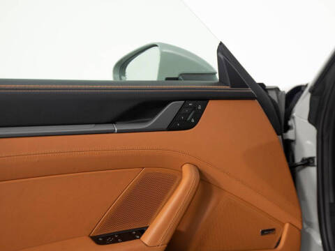 2025 Porsche 911 Carrera