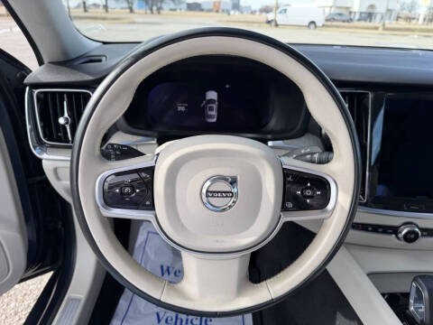 2024 Volvo S60 B5 Plus Dark Theme