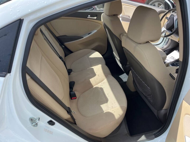 2013 Hyundai Accent GLS