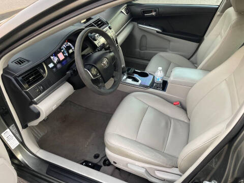 2012 Toyota Camry Hybrid LE