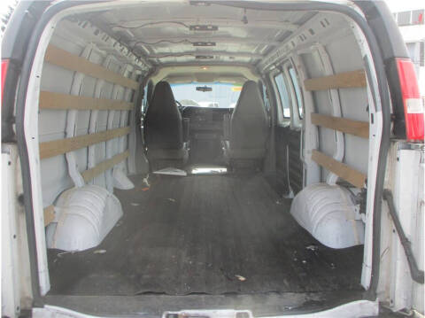 2017 GMC Savana 2500