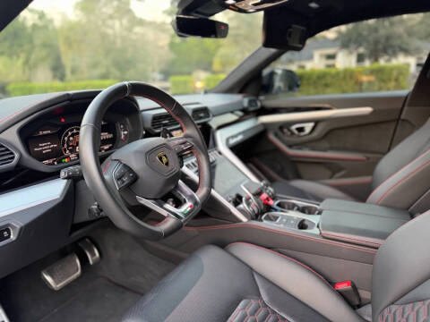 2022 Lamborghini Urus