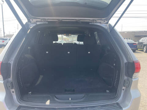 2020 Jeep Grand Cherokee Laredo