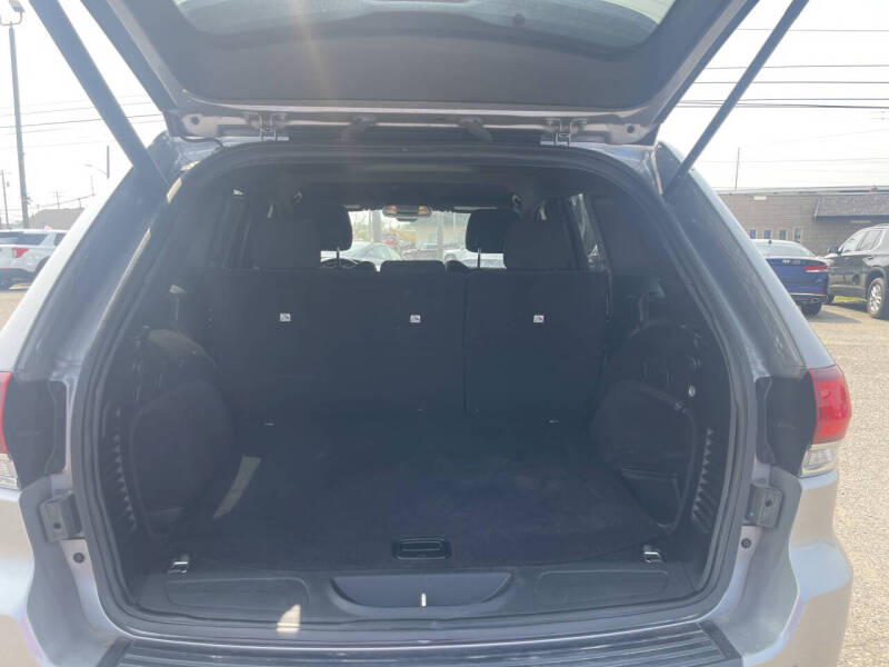 2020 Jeep Grand Cherokee Laredo