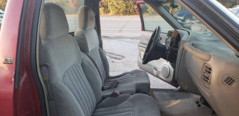 2000 Chevrolet S-10 LS