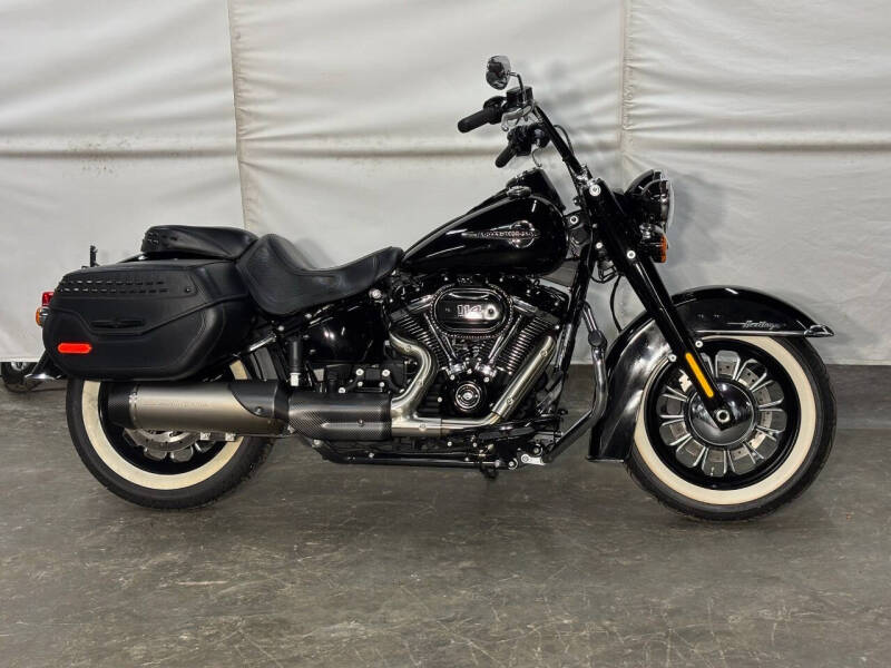 2018 Harley-Davidson FLHCS Heritage