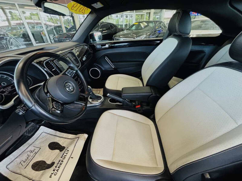 2019 Volkswagen Beetle 2.0T SE