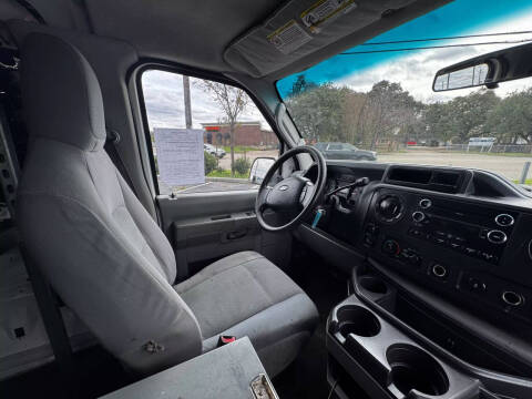 2010 Ford E-Series E-350 SD