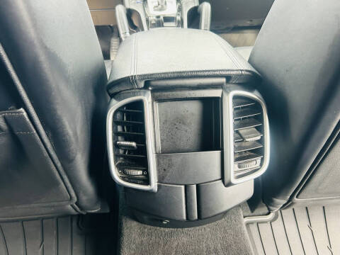 2018 Porsche Cayenne Platinum Edition