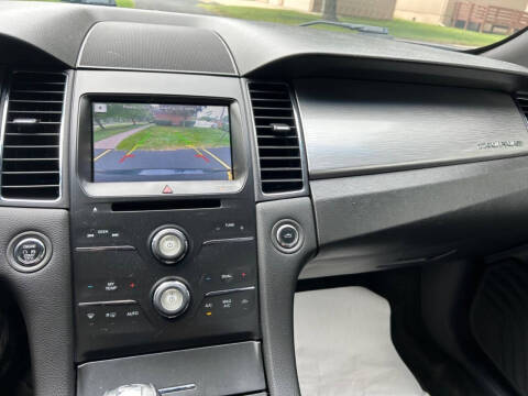 2016 Ford Taurus SEL