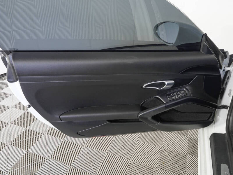 2019 Porsche 718 Cayman