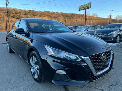 2019 Nissan Altima for sale at DETAILZ USED CARS in Endicott NY
