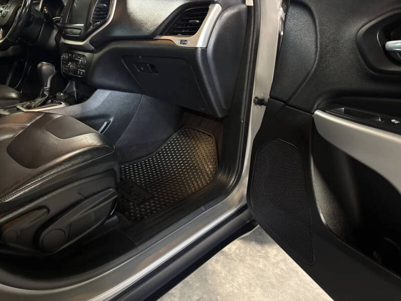 2018 Jeep Cherokee Latitude Plus