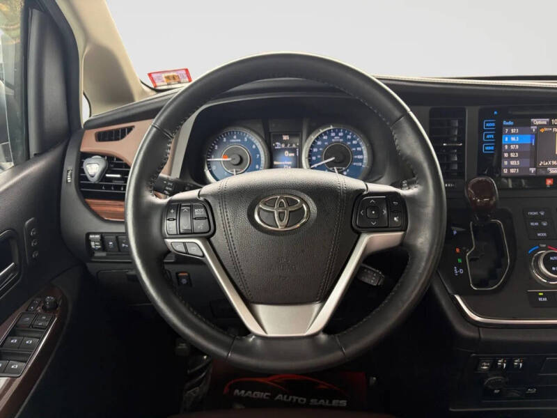 2017 Toyota Sienna