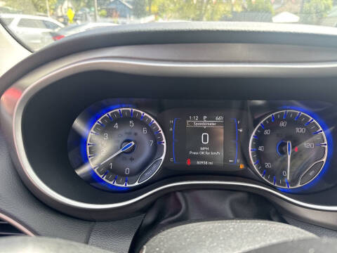 2020 Chrysler Pacifica Touring L