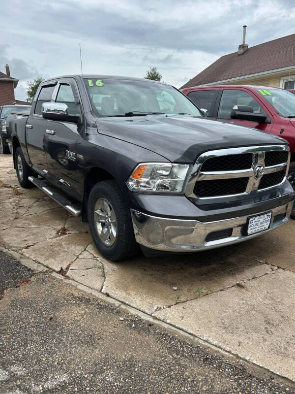 2016 RAM 1500 SLT