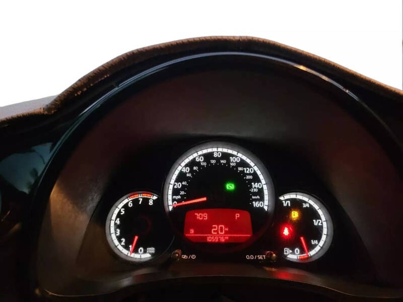 2014 Volkswagen Beetle 1.8T Entry PZEV