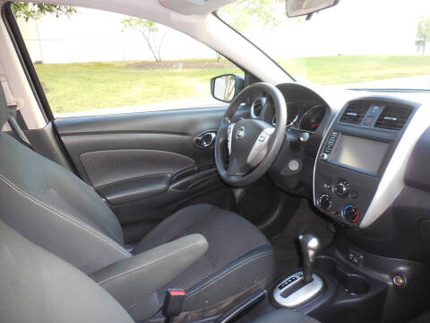 2019 Nissan Versa SV