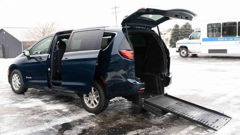 2024 Chrysler Pacifica Touring