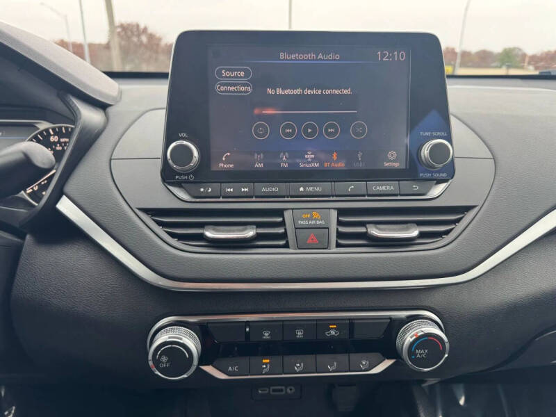 2022 Nissan Altima 2.5 SV