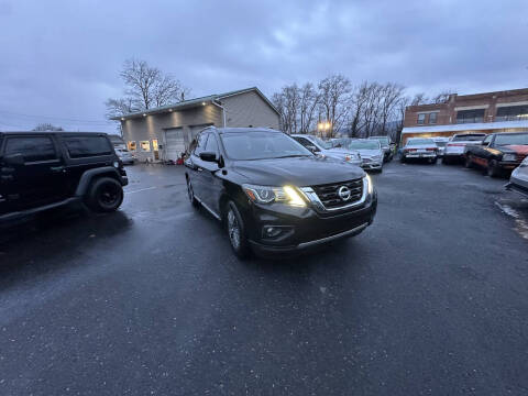2019 Nissan Pathfinder SV