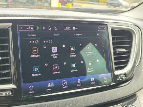 2022 Chrysler Pacifica Touring L