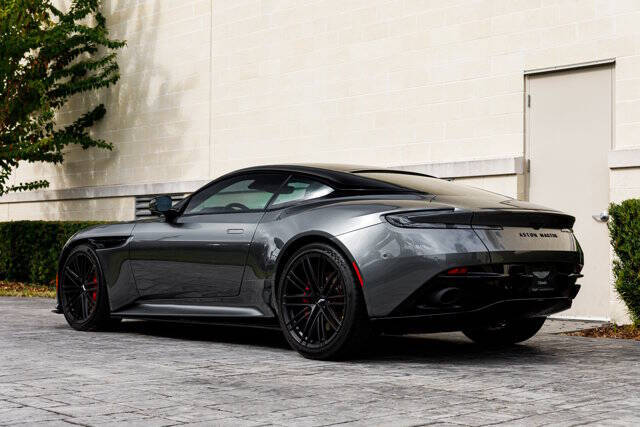 2024 Aston Martin DB12 V8