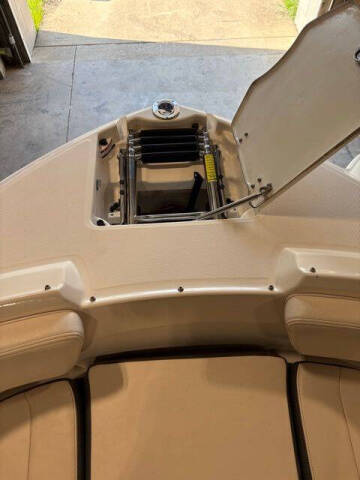 2018 Chaparral 244