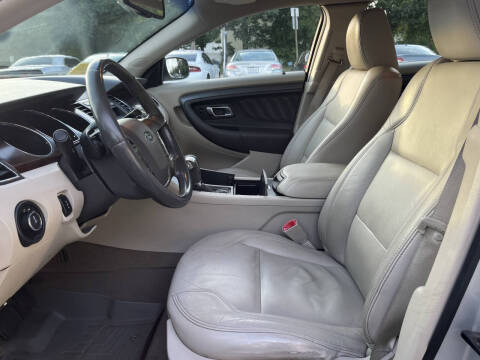 2010 Ford Taurus SEL