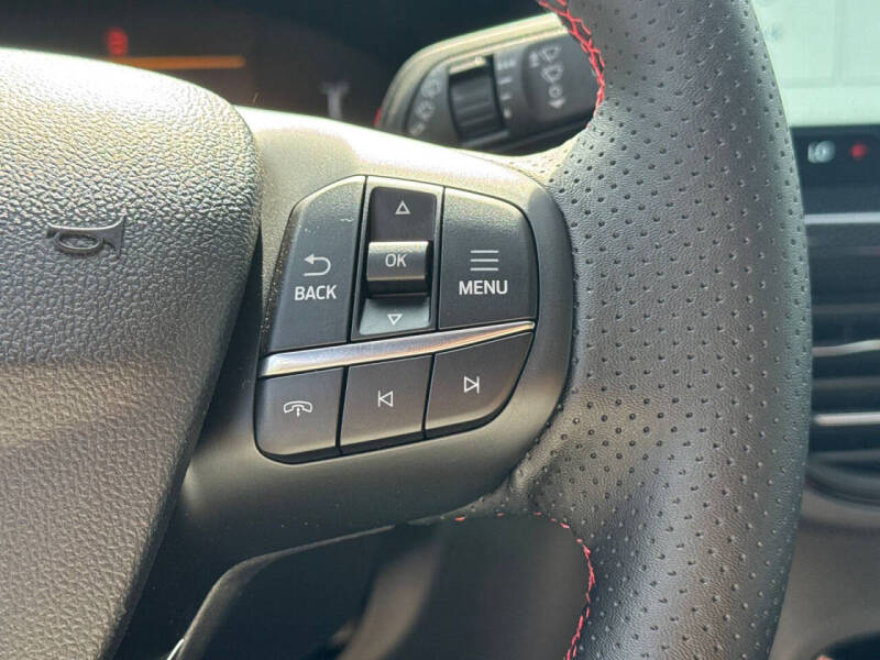 2025 Ford Escape Hybrid ST-Line