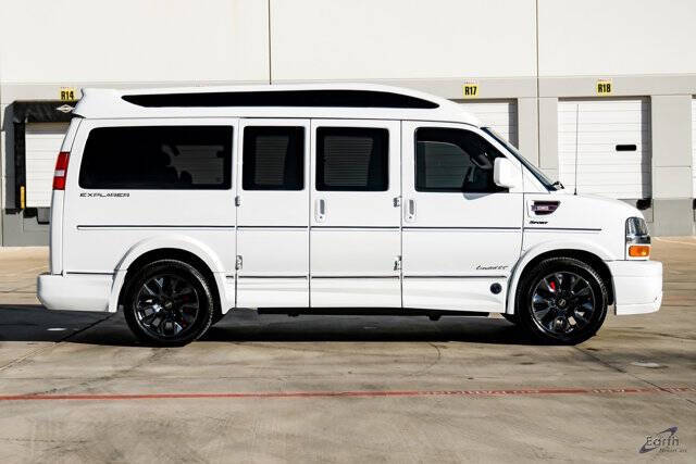 2023 Chevrolet Express 2500