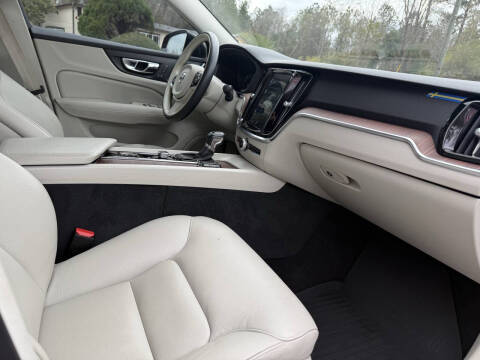 2019 Volvo S60 T6 Momentum